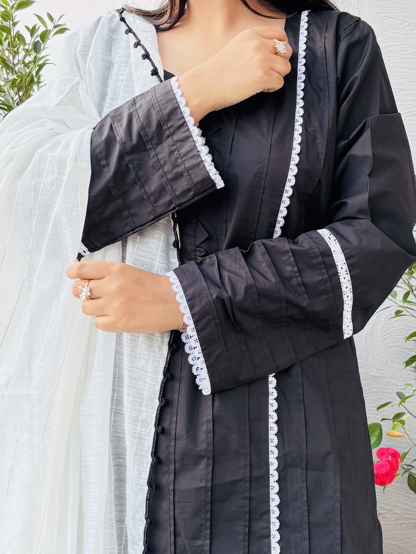 Ebon & Ivory 02 / 3pcs