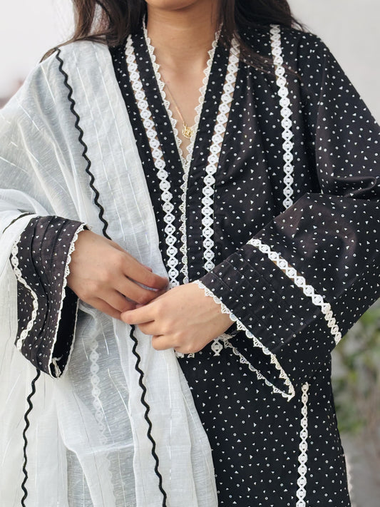 Ebon & Ivory 03 / 3pcs
